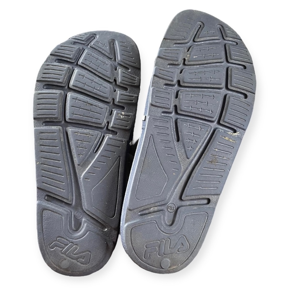 Fila slides - Picture 5 of 6
